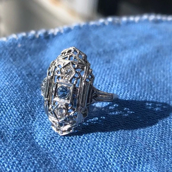 Vintage 14k filigree shield ring - Picture 2 of 9